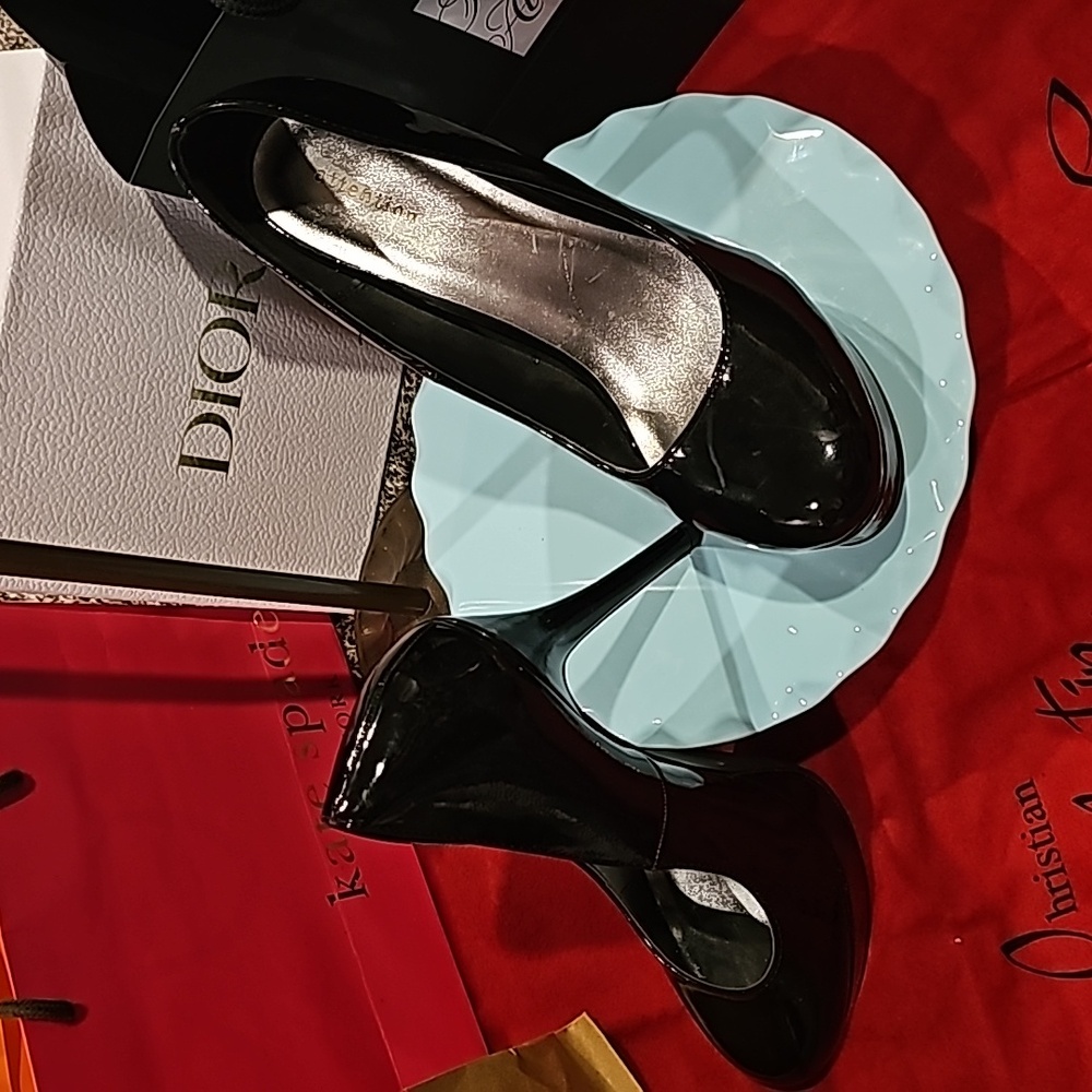 Attention Black Heels